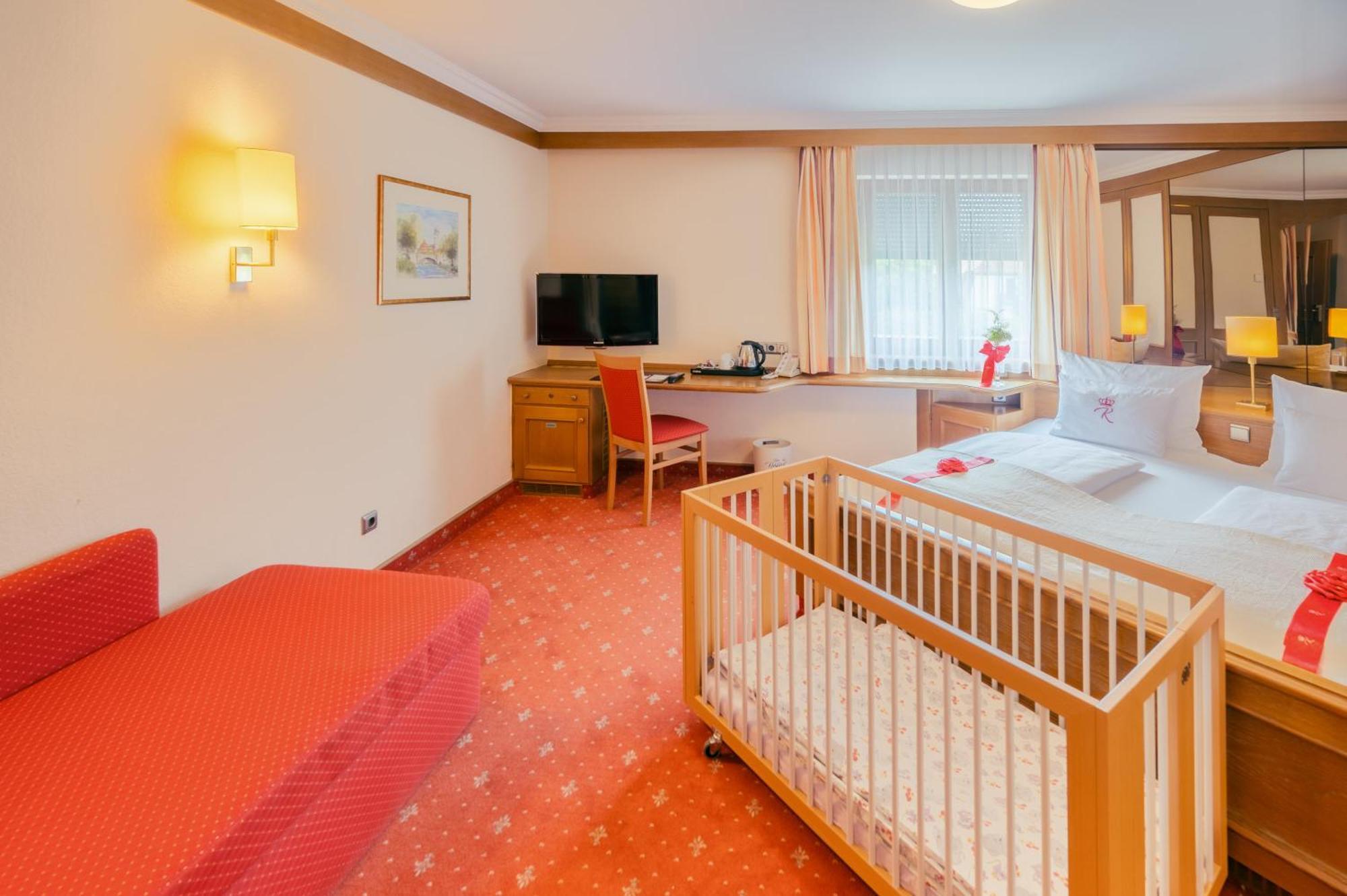 Oberschleißheim Hotel Am Schlosspark Zum Kurfuerst מראה חיצוני תמונה