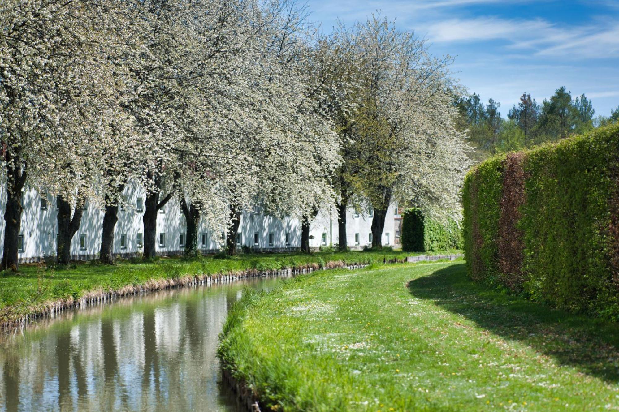 Oberschleißheim Hotel Am Schlosspark Zum Kurfuerst מראה חיצוני תמונה